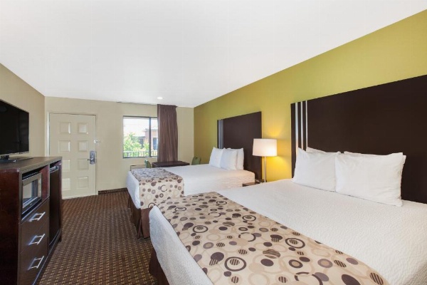 Days Inn by Wyndham San Jose Airport image 29
