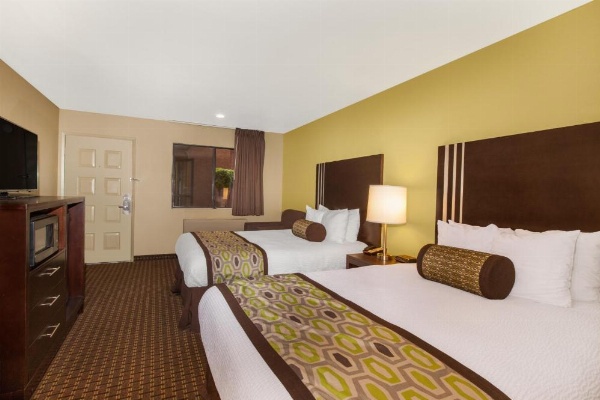 Days Inn by Wyndham San Jose Airport image 41